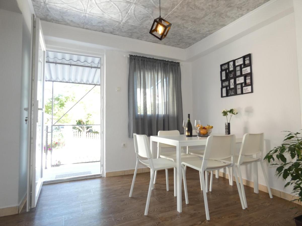 Holiday House Sia جاسينايس المظهر الخارجي الصورة